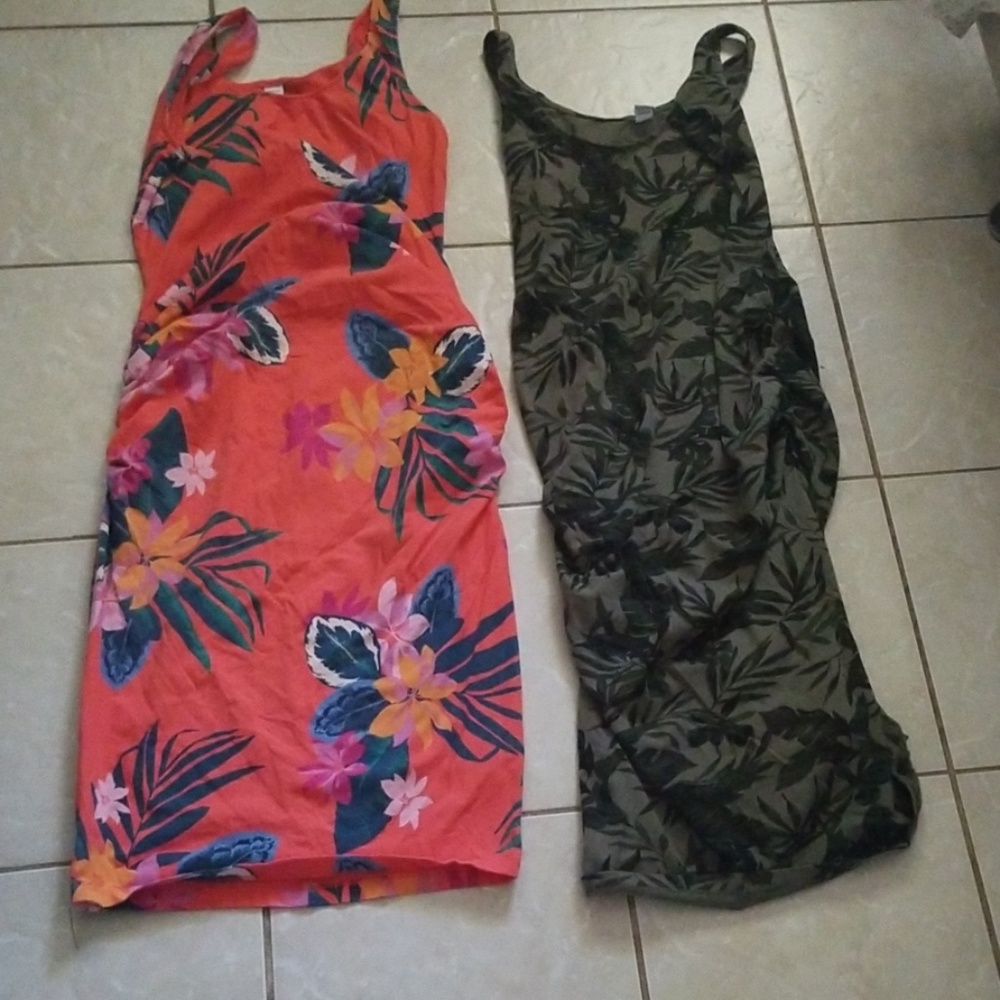 M Old Navy Maternity Dresses
